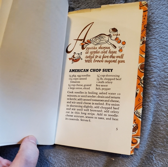 Vintage Cookbook "The ABC's of Casserole" - Picture 4 of 6